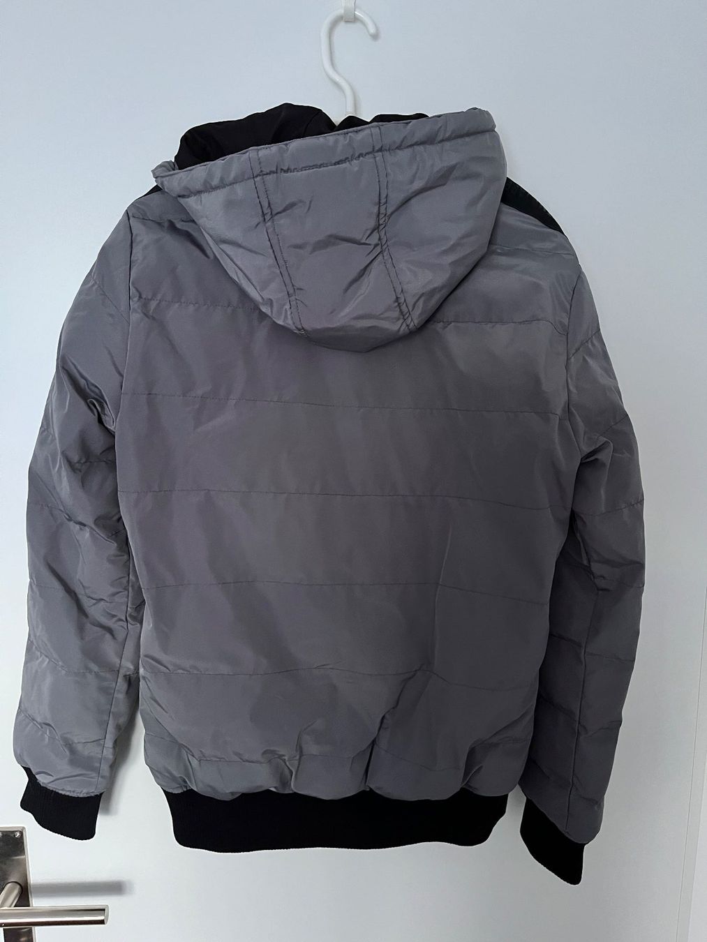Giacche & Cappotti: Winterjacke mit Kapuze – Usato da St. Gallen venduto da Nickat 1