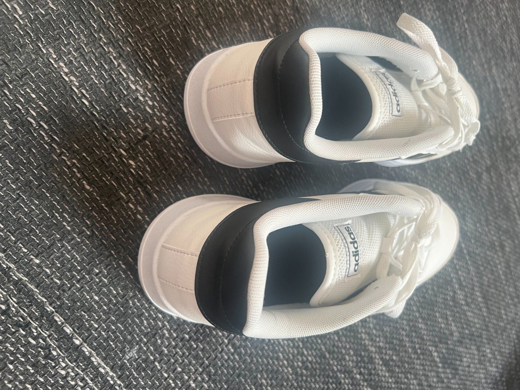 Adidas Herrenschuhe: Adidas , 47 1/3 , weiss – Gebraucht aus Olten von arwitz 3