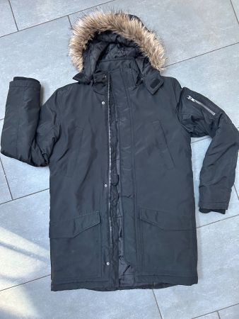 Schwarze Winterjacke/Wintermantel Gr. 158