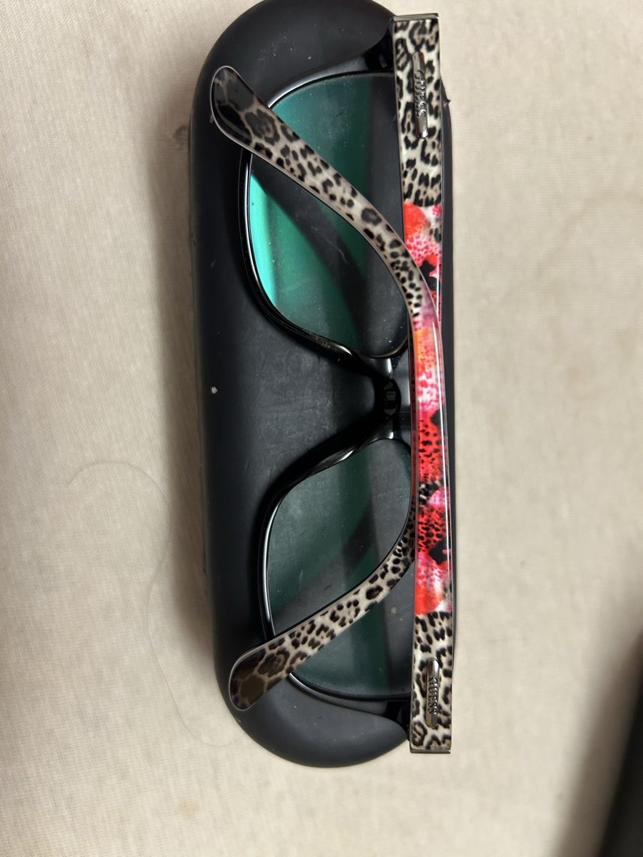 Occhiali & Lenti: brille guess – Usato da Zürich venduto da 11Zitronenfalter 1