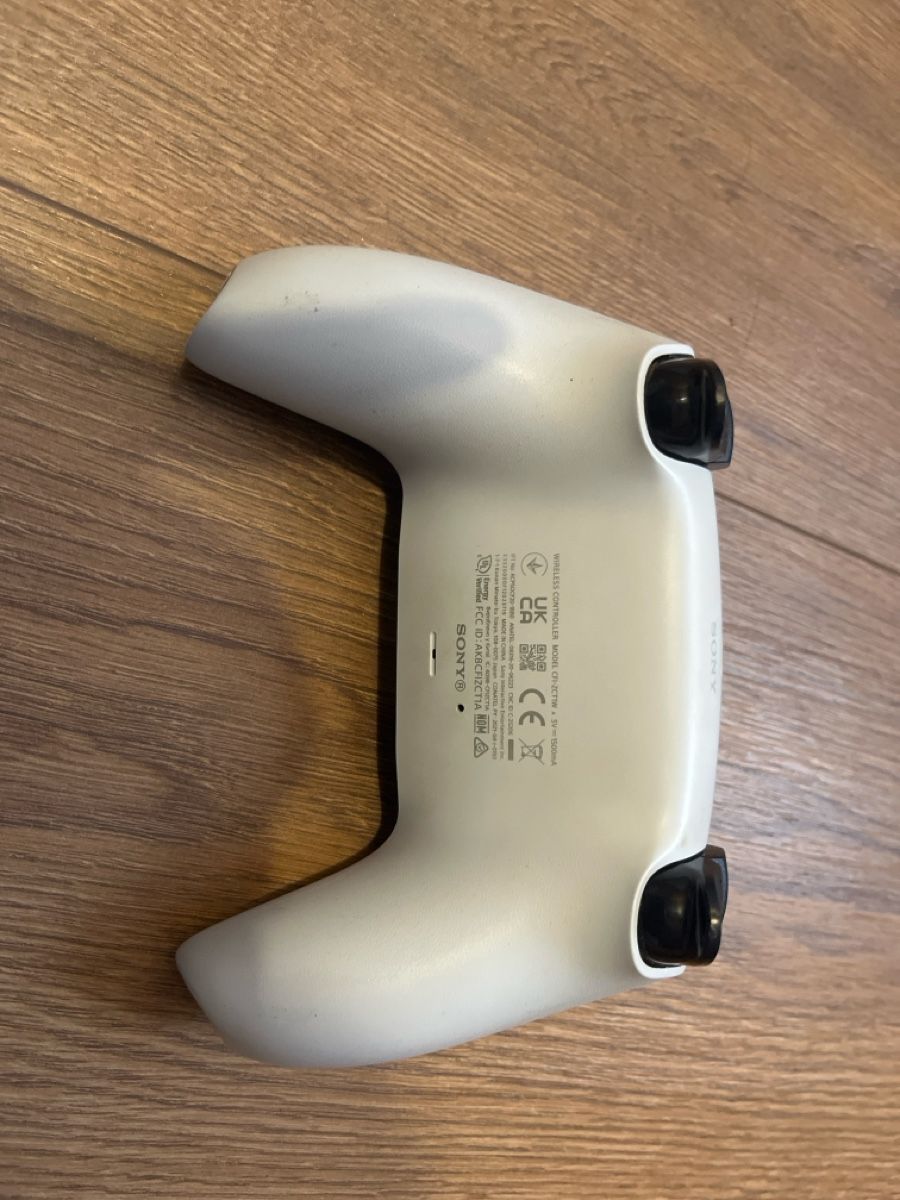 Sony Controller: Ps 5 controller – Usato da Lützelflüh-Goldb venduto da pfa_5r5t 1