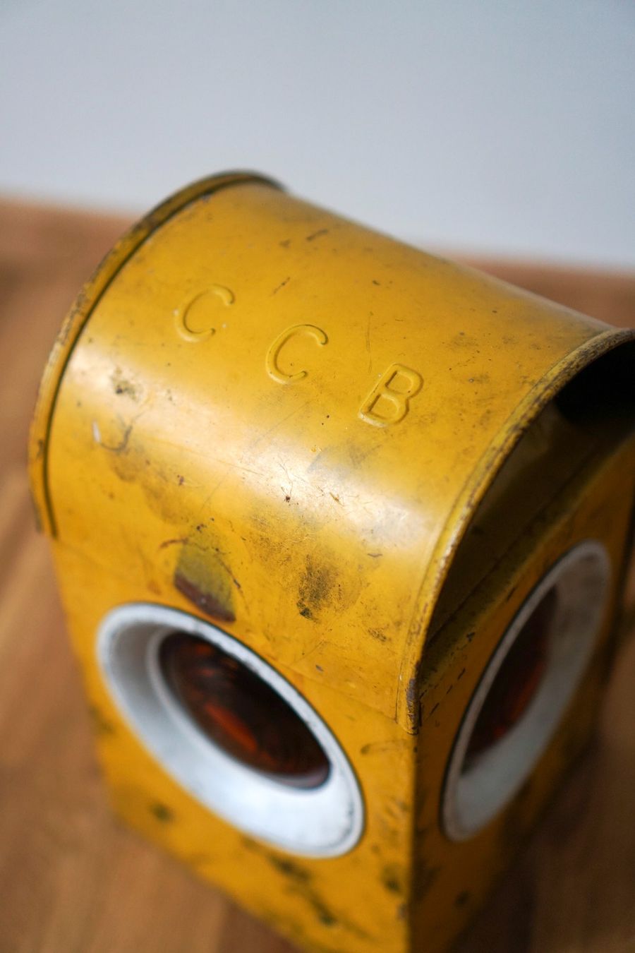 Lanterne: Kerzenlaterne, Gelb mit Buchstaben CCB, Grösse ca. 26 cm – Usato da Brugg AG venduto da Wavey 1