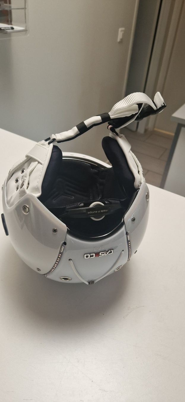 Casco Caschi: Skihelm Casco SP-3 Special Crystal weiss – Nuovo e nell'imballaggio originale da Mühledorf SO venduto da Autobetrieb2020 2