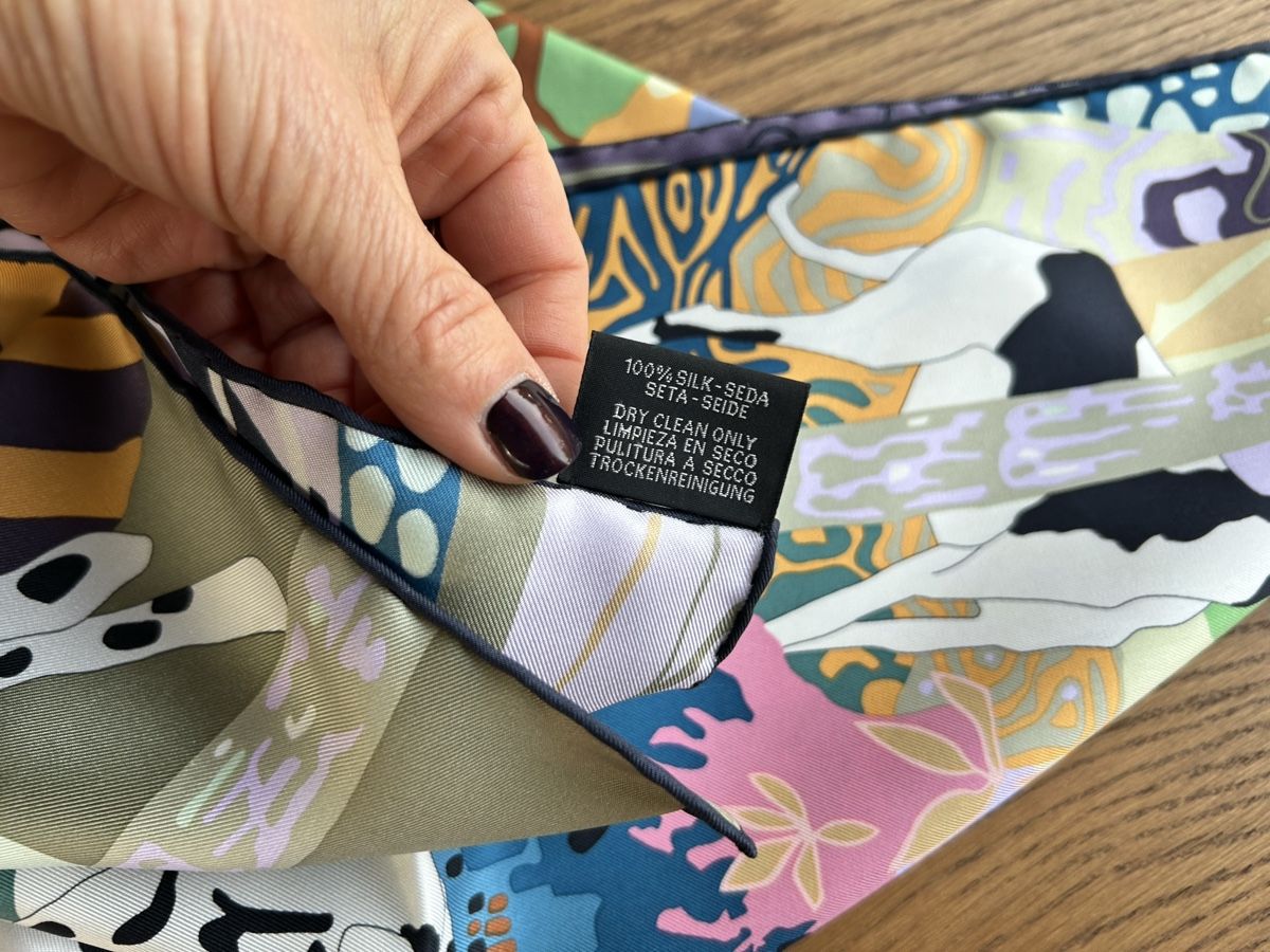 Hermès Foulards, Tücher & Schals: Carré Hermès En liberté ! 90 – Gebraucht aus Lully VD von Garance040 3