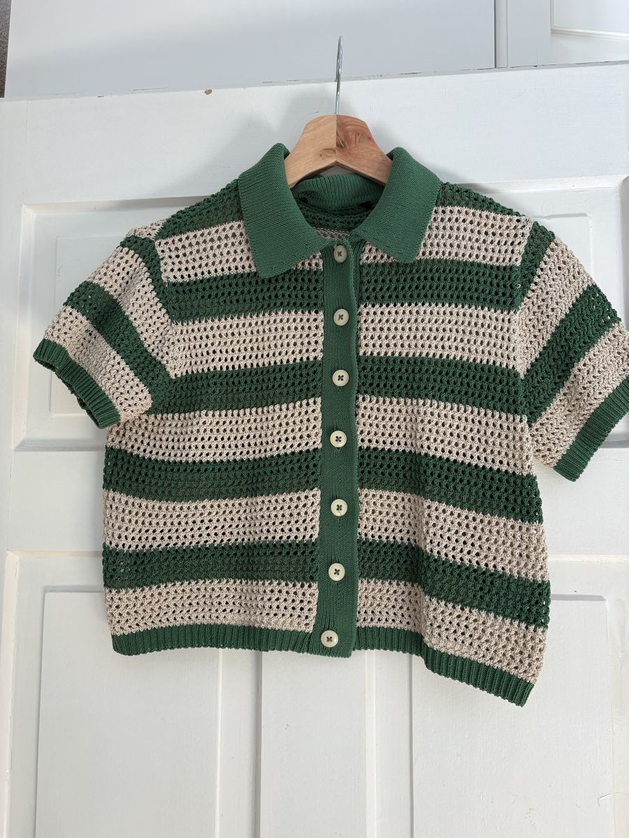 Zara Magliette Polo: Häkelstrick Polo-Shirt gestreift – Usato da St. Gallen venduto da beautywood
