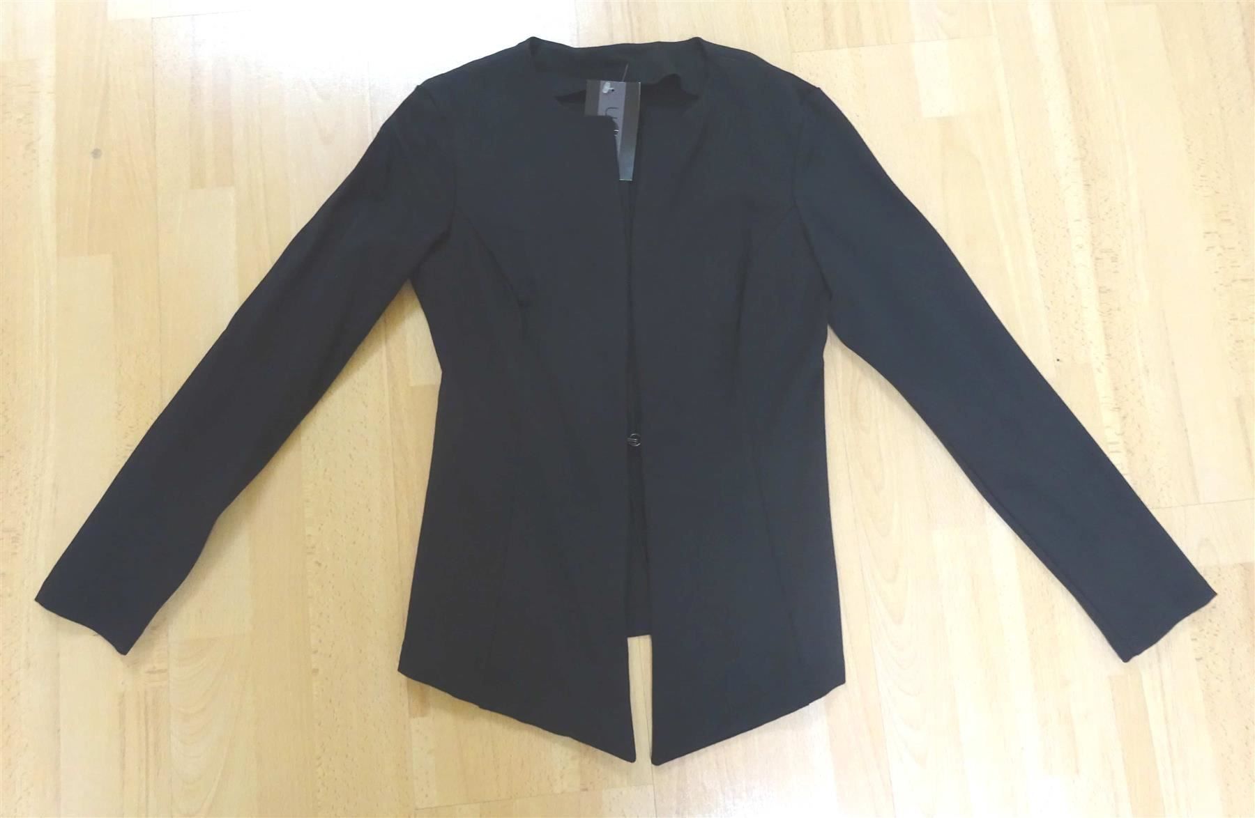 Giacche: Ivon - Neuer Sweatblazer / Jacke – Nuovo e nell'imballaggio originale da Zofingen venduto da Justizia_01 1