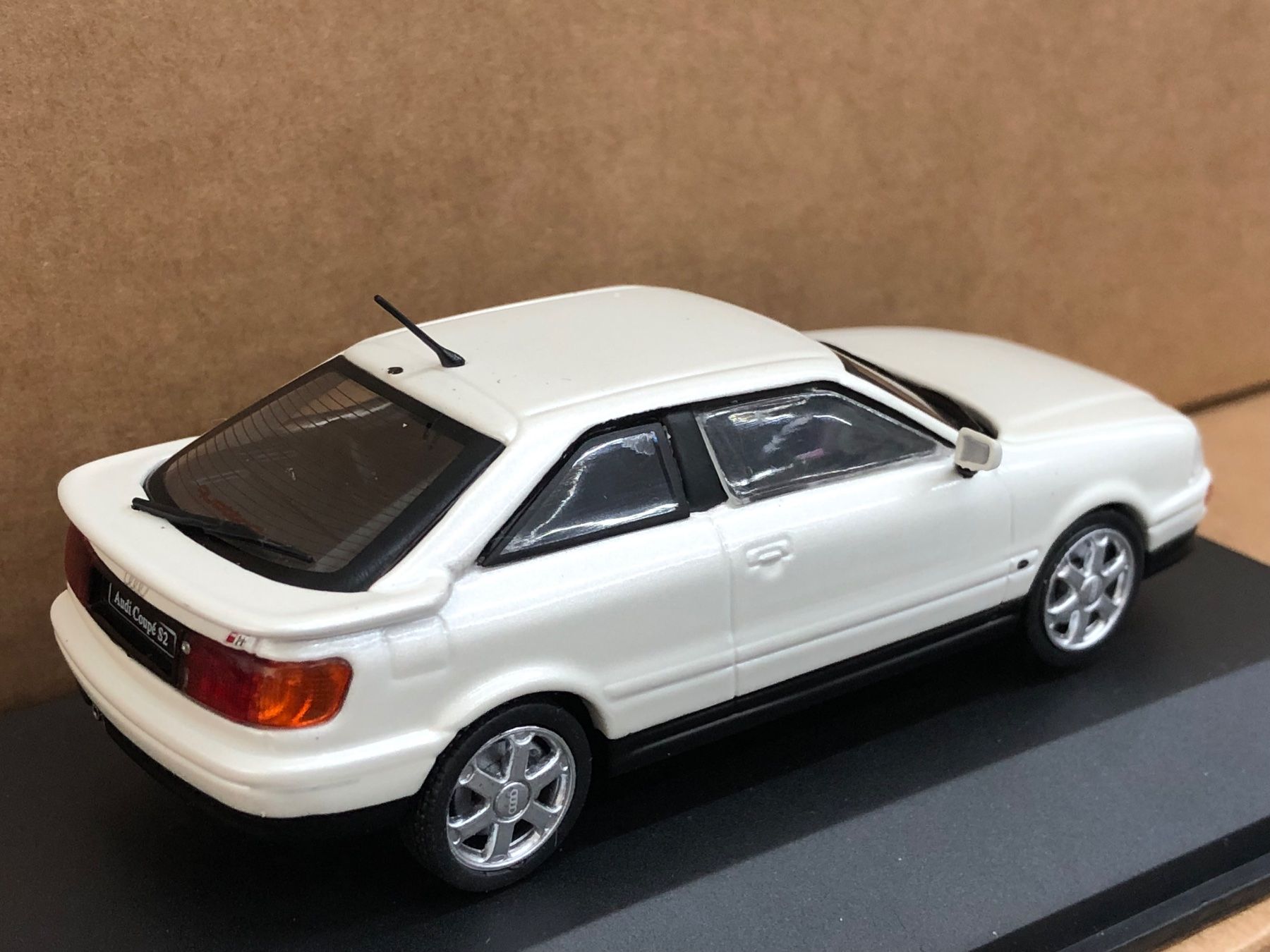 Audi Modellini d'auto: Audi Coupe  S2 RS Solido 1:43 weiss oder rot – Nuovo e nell'imballaggio originale da Luzern venduto da aa43modelcars-Luzern 2