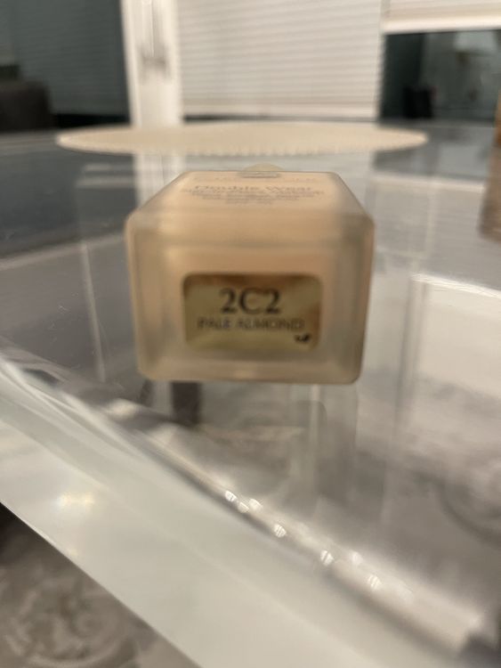 Estée Lauder Double Wear 2C2 (Gebraucht) in Weisslingen für CHF 19 ...
