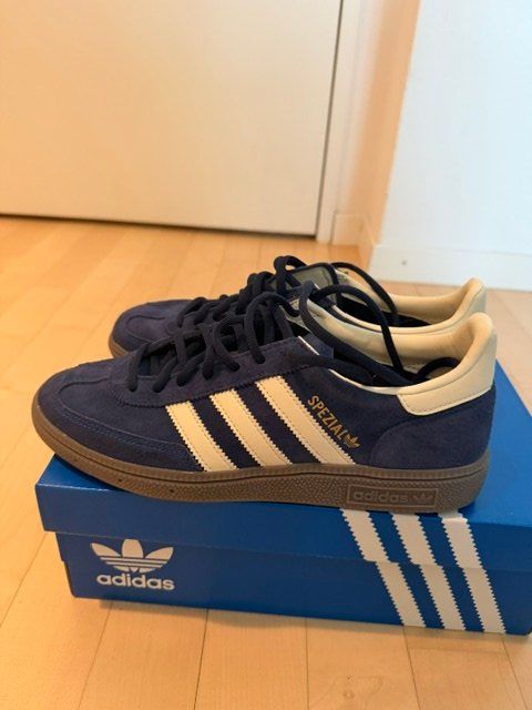 Adidas Scarpe da uomo: Adidas Handball Spezial – Usato da Zürich venduto da pebiet