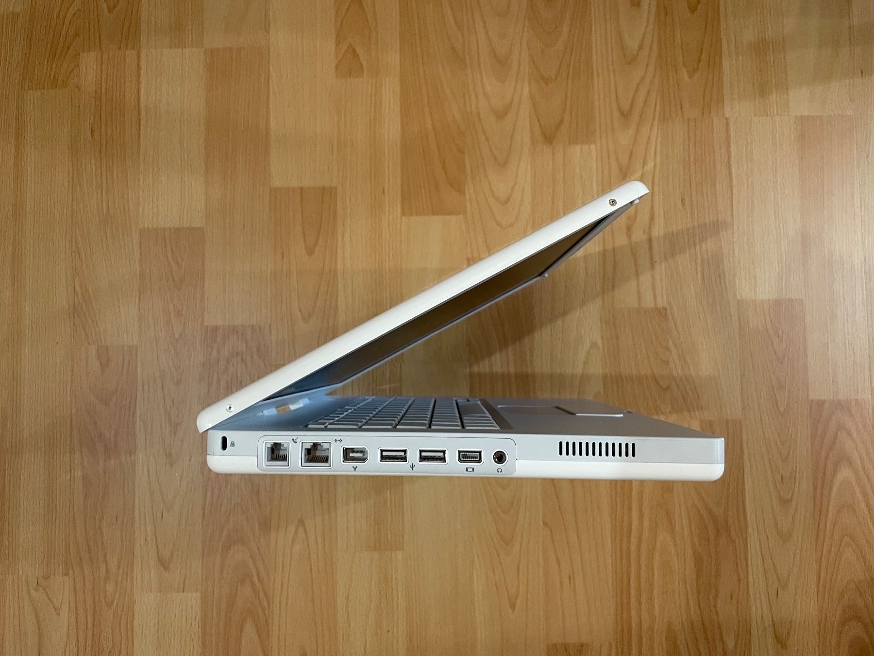 Apple Notebooks: 2 iBook G4 14,1-Zoll – Gebraucht aus Port von hgn1 3