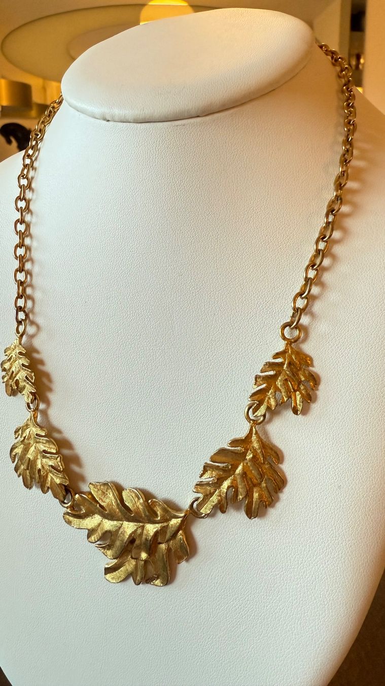 Catenine: Collier doré feuilles de chêne – Usato da Nyon venduto da stylevintage79 1