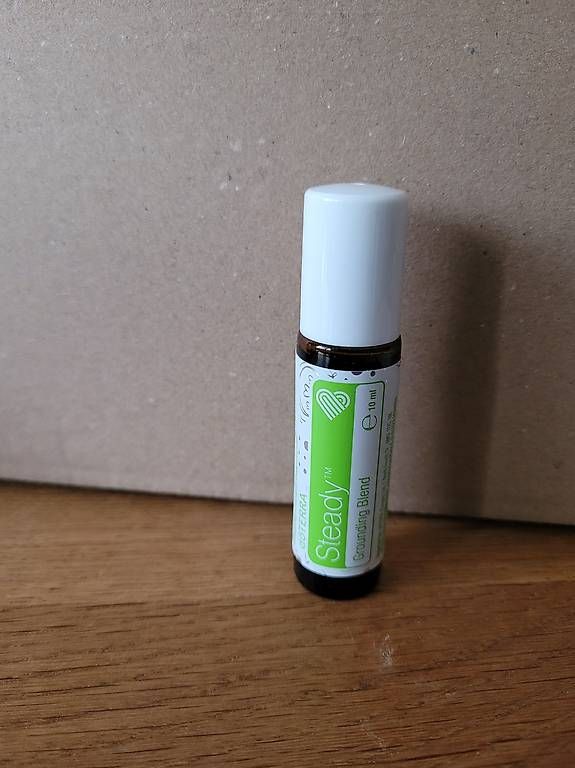 Doterra Oli essenziali: Dõterra Steady 10 ml – Nuovo e nell'imballaggio originale da Lyss venduto da Infinia