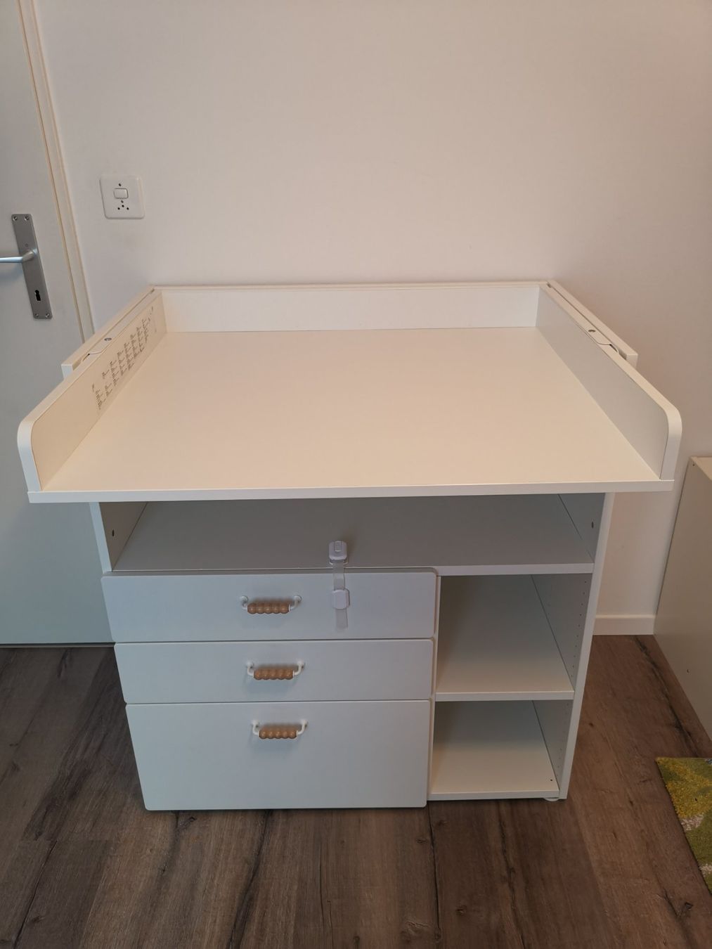 Ikea Wickeltisch & Zubehör: Praktische Wickelkommode – Gebraucht aus Eschlikon TG von kri_5lb6