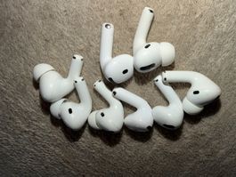 Zu verkaufen AirPods wie auf dem Foto   (defekt)