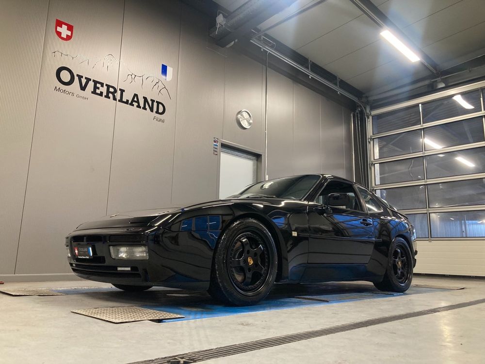 PORSCHE 944 Turbo (S)