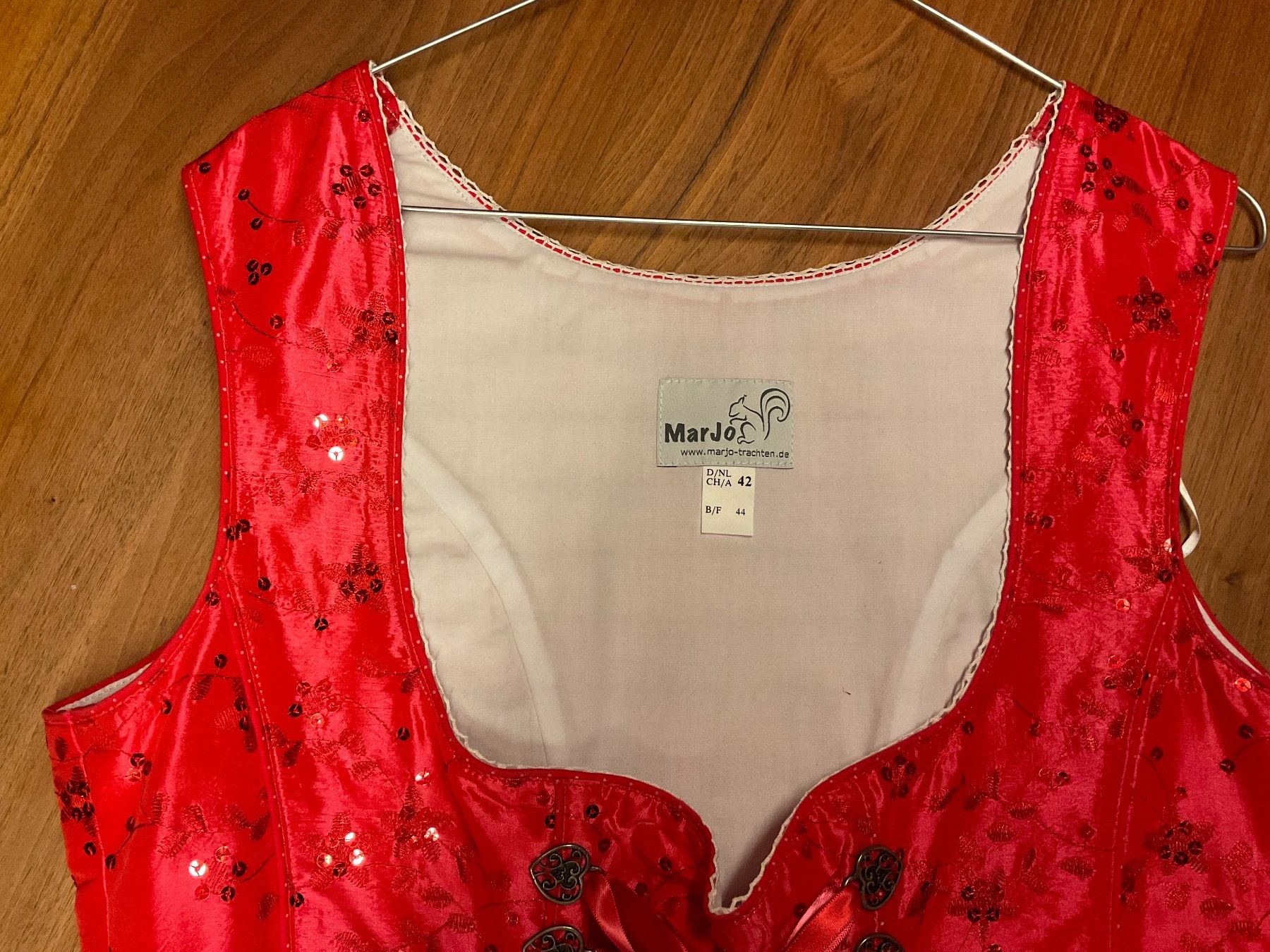 Kleider: Dirndl /Trachtenkleid Gr 42 – Gebraucht aus Hittnau von Bota12 1