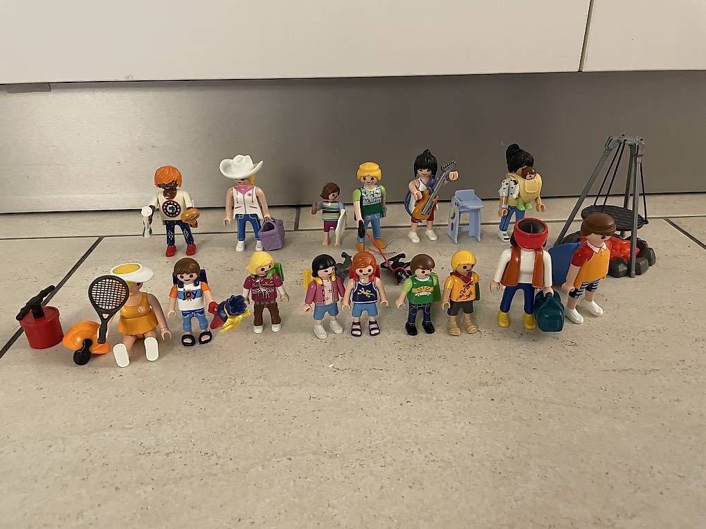Spielzeuge: Div, Playmobil Sets – Gebraucht aus Zug von elskling
