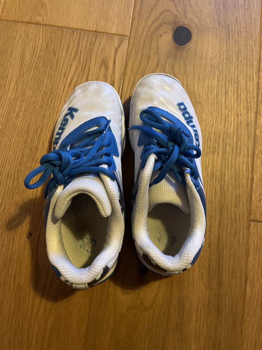 Scarpe per ragazzi: Hallenschuhe Kempa 34 – Usato da Balmberg venduto da Berglihof 1