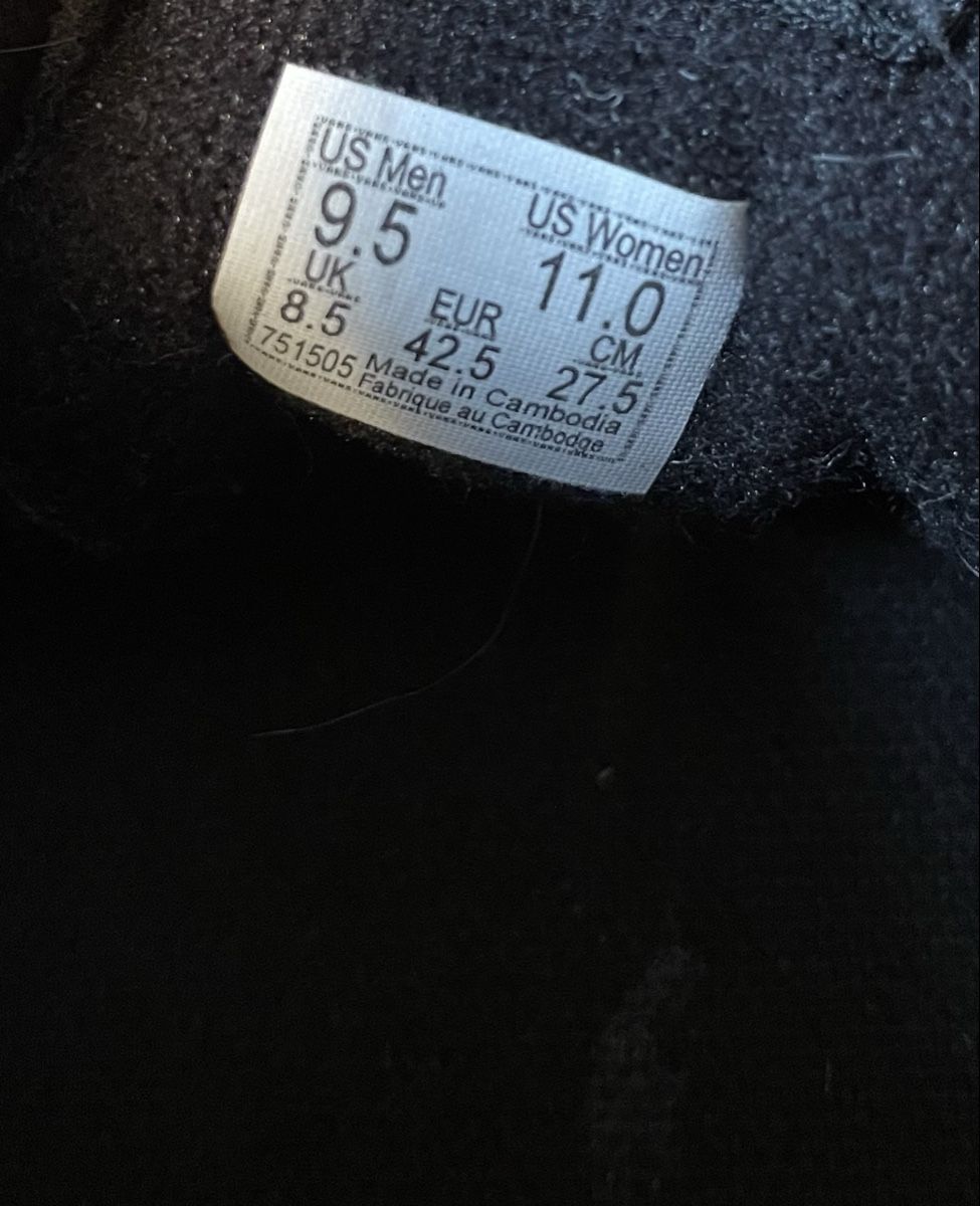 Vans Chaussures hommes: Vans Sk8-Low Schwarz 42.5 – D'occasion à Zürich par Rollladen 5