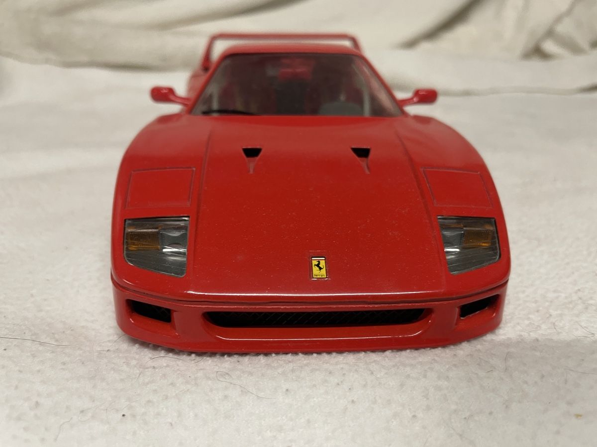 Bburago Modellautos: Ferrari F 40  – Gebraucht aus Zuerich von HaYvFoRu 2