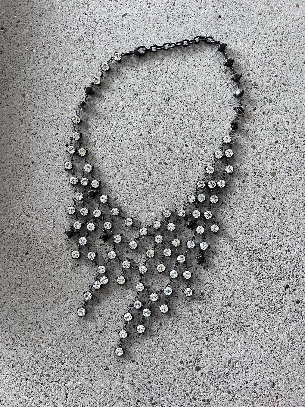 Catenine: Kette, Collier, Strass, schwarz – Nuovo (secondo la descrizione) da Richterswil venduto da Solemare47Nicole