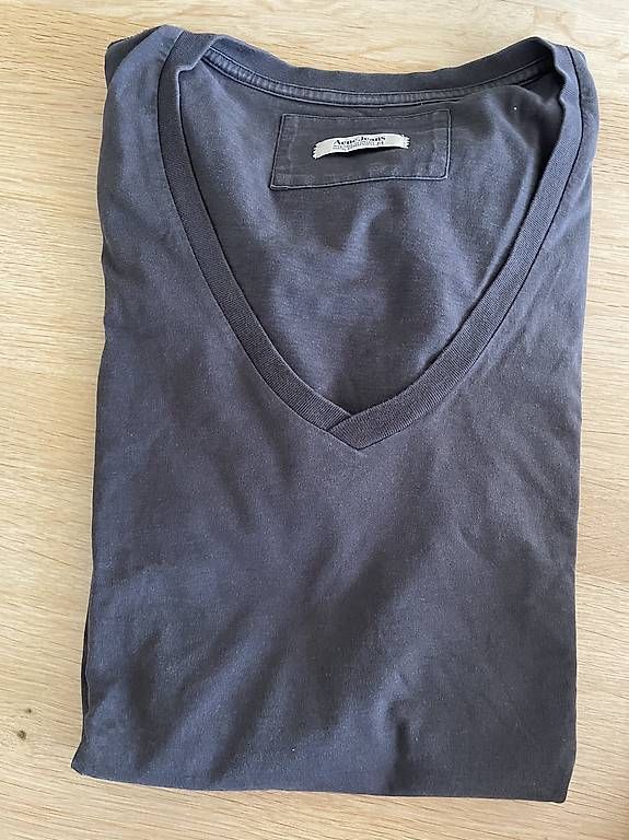 T-shirt: T-shirt von AcNE STUDIOS  – Usato da Münchringen venduto da Nicole1981