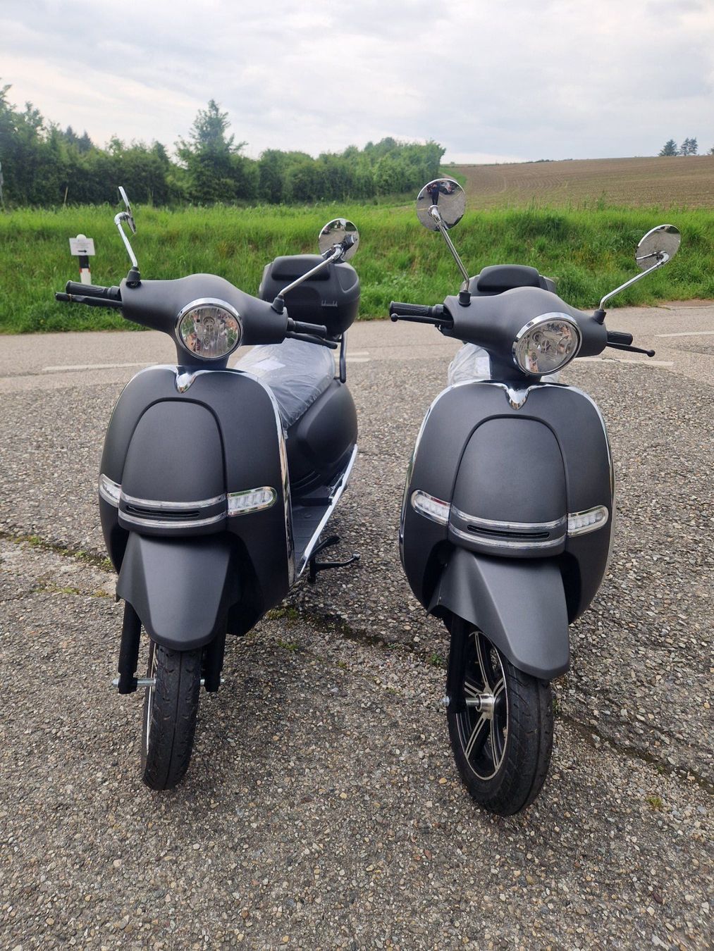 Scooters: E-Scooter Frison scooter électrique 125 – Neu (gemäss Beschreibung) aus Penthaz von Sosotroc 1