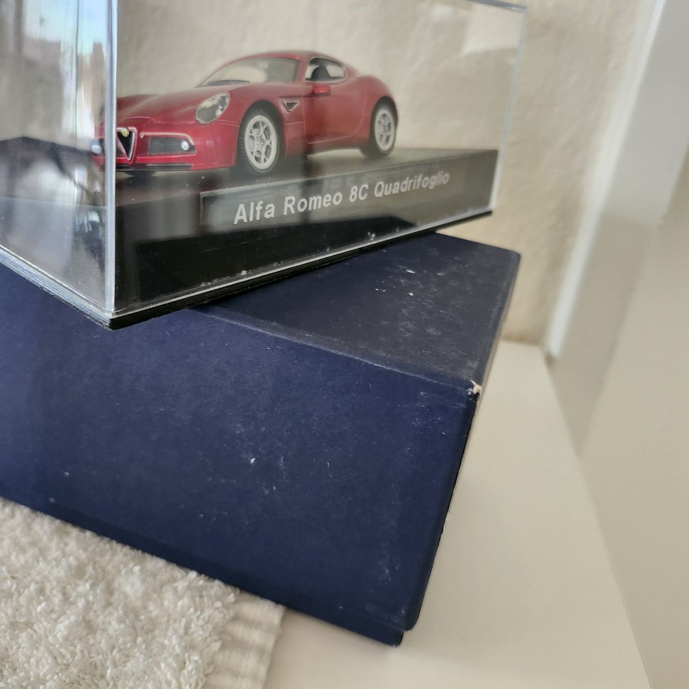 Alfa Romeo Modellautos: Alfa Romeo 8C Rot Metallic 1:43 – Neu (gemäss Beschreibung) aus Unterägeri von 0alfa0 5