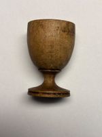 Coquetier ancien en bois, article de collection rare!