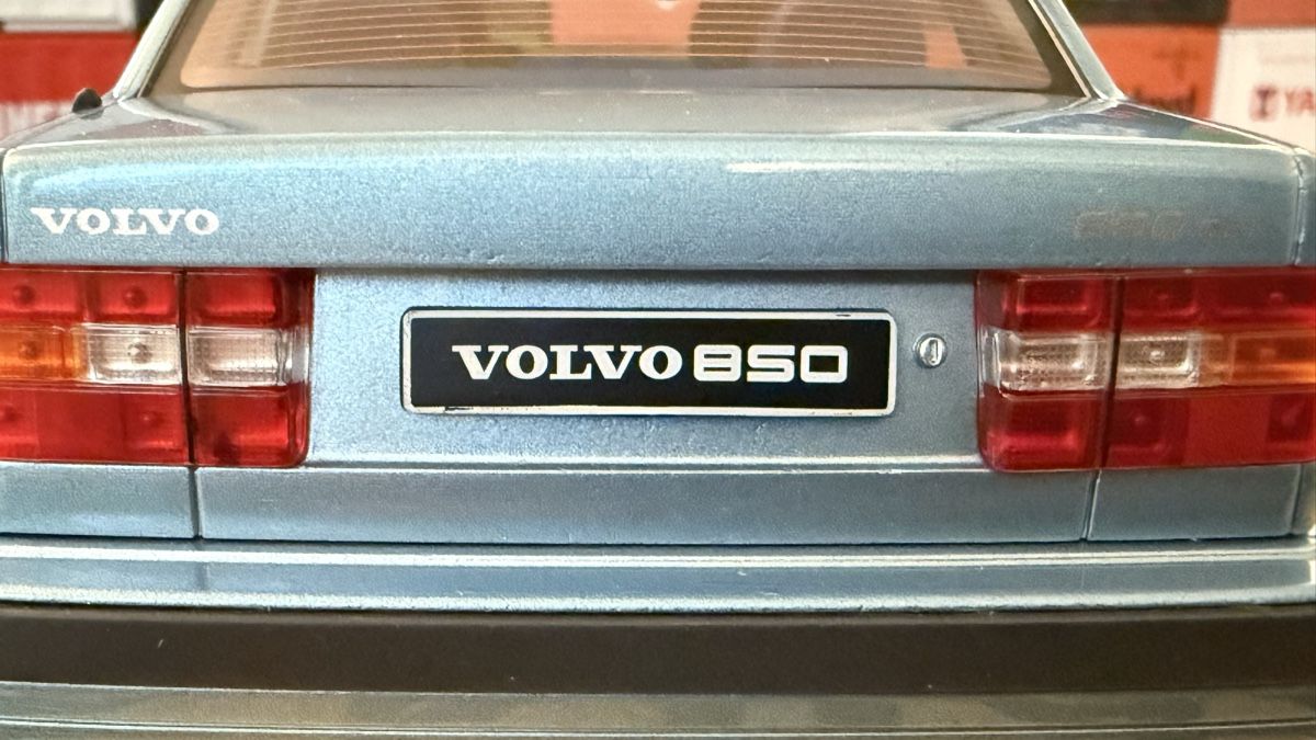 Volvo Modellini d'auto: Volvo 850 Modellauto hellblau neuwertiger Zustand – Nuovo (secondo la descrizione) da Basel venduto da Zomeg 4