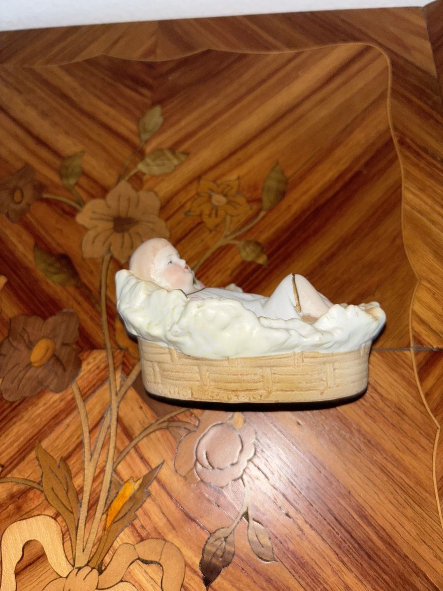 Statuette: Jesuskind aus Porzelan  – Usato da Kriens venduto da Wundertuete17 2