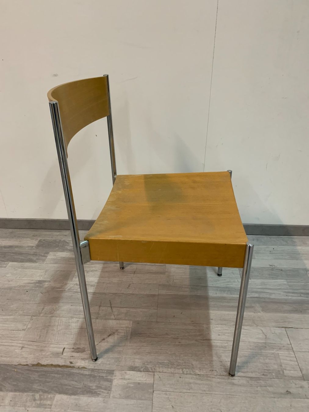 Horgen Glarus Sedie: Stapelstuhl von Horgenglarus / Holz – Usato da Zürich venduto da ZuercherBrockenhaus 3