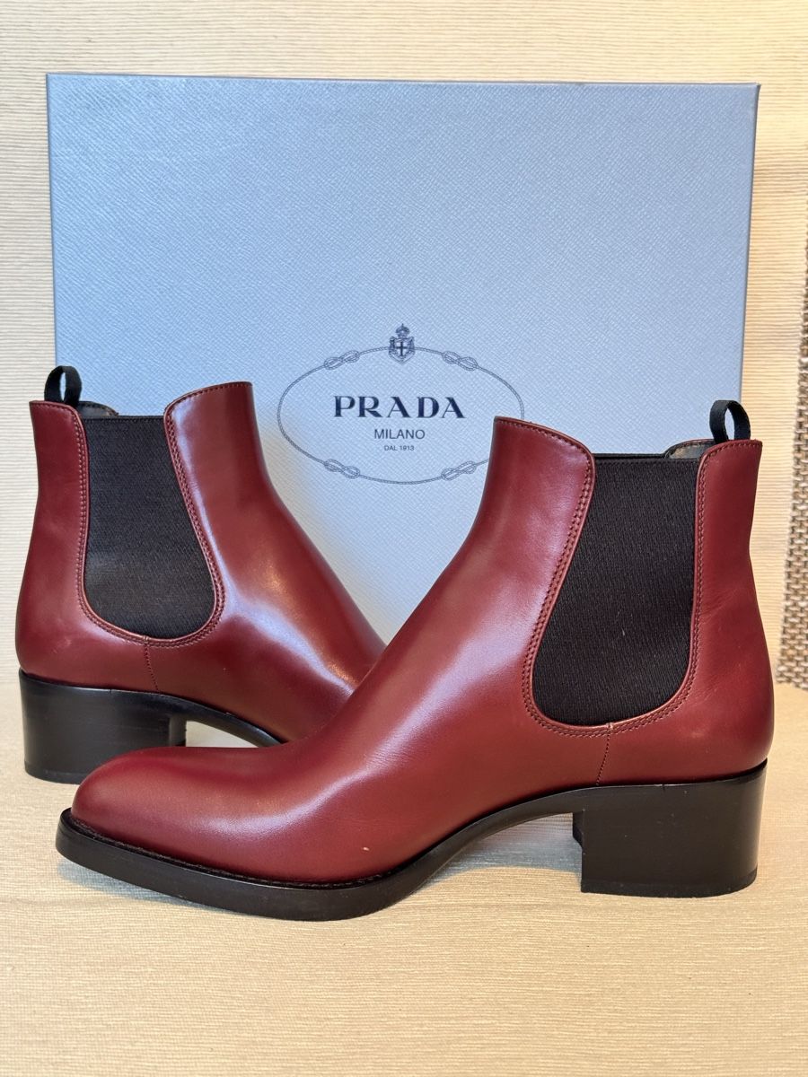 Prada Scarpe da donna: Prada Stiefeletten Bordeaux Leder, Grösse 37 – Nuovo e nell'imballaggio originale da Birr venduto da sfe_rhj7 1