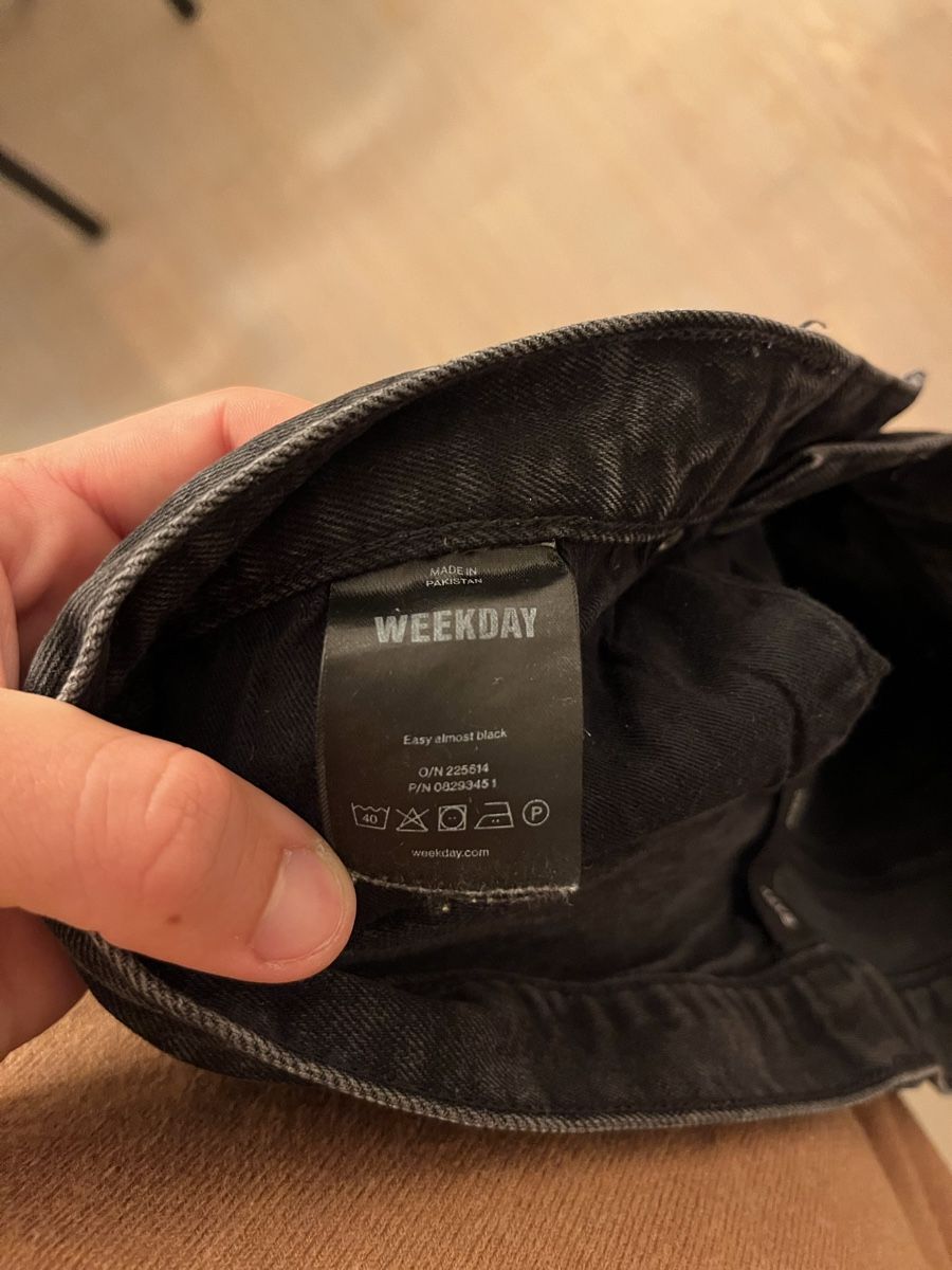 Weekday Jeans: Weekday Schwarze Jeans Gr. 32/34 – Usato da Wallisellen venduto da Levian 4