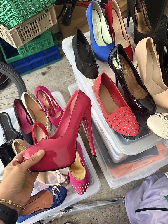 Scarpe da donna: Damenschuhe Gr.37-38 – Usato da Lyss venduto da zul_c67f 4