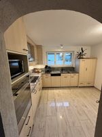 Einbauküche Holzoptik mit V-ZUG Geräten guter Zustand
