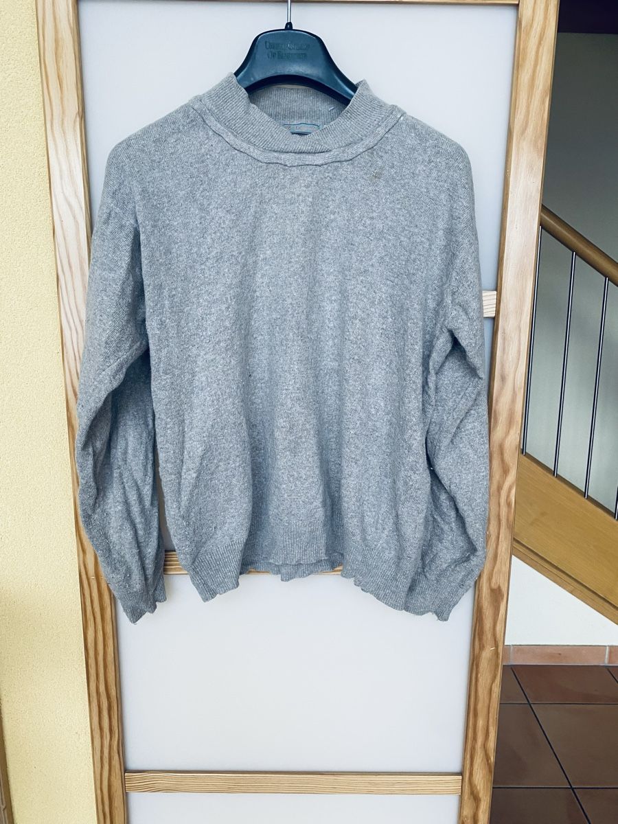Pullover & Sweatshirts: Pull-over The Legend M Envoi possible/Versand – Gebraucht aus Belmont-sur-Lausanne von chu_vxf5