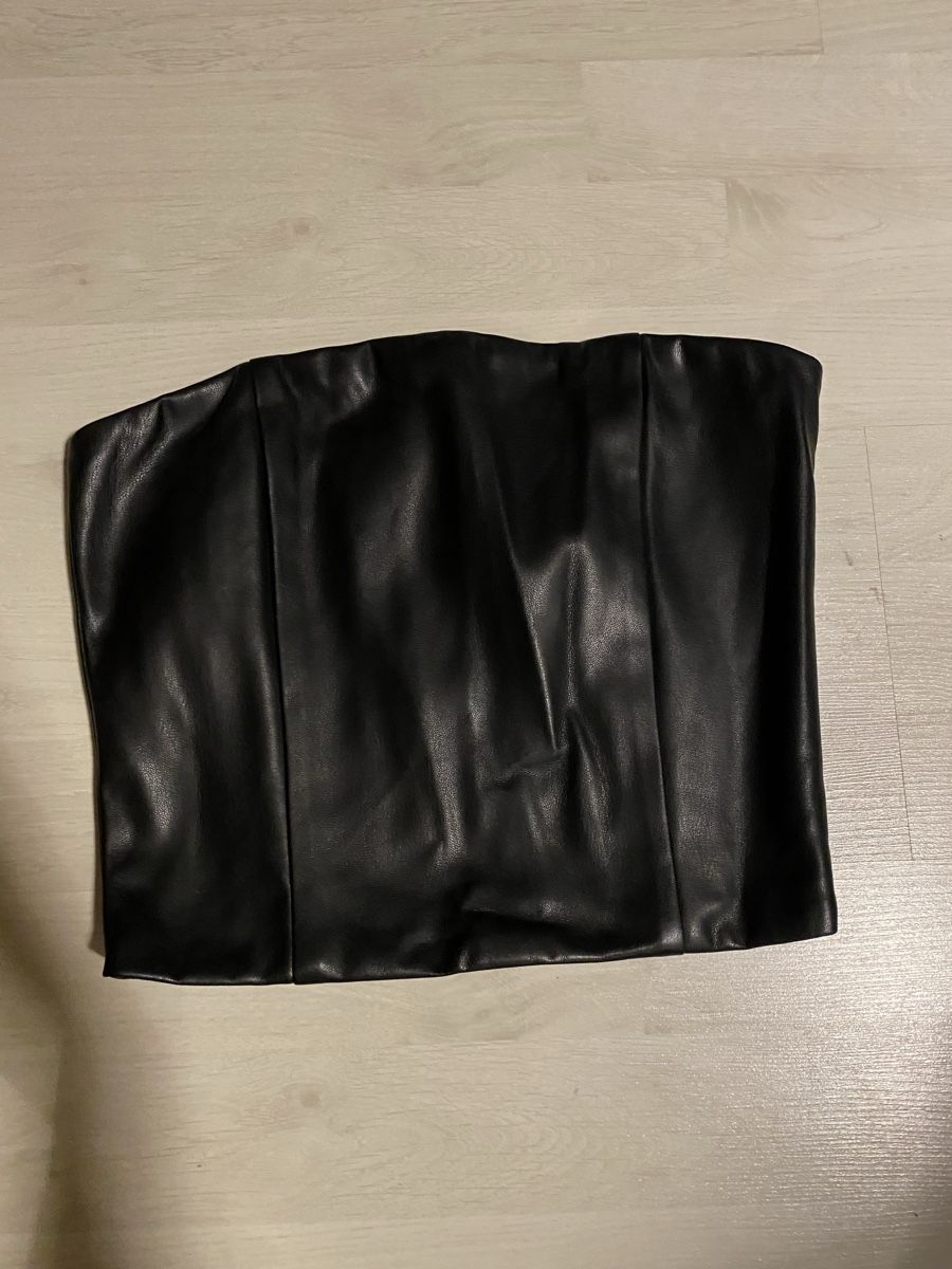 Top: Schwarzes Top, Grösse XS – Nuovo e nell'imballaggio originale da Sitterdorf venduto da SecondHandRe
