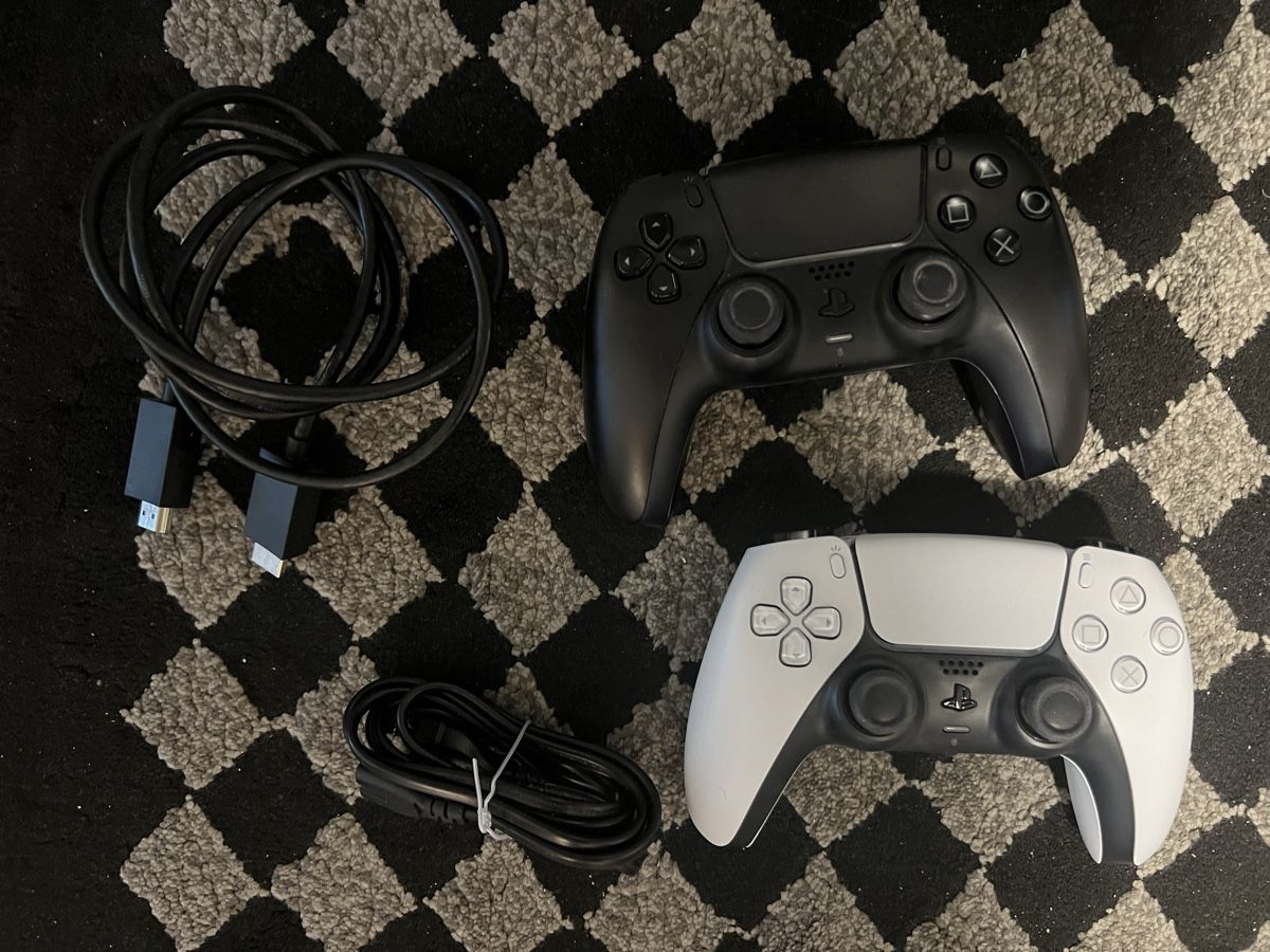 Sony Konsolen: PlayStation 5 . PS5 – Gebraucht aus Zürich von admiraal7 5