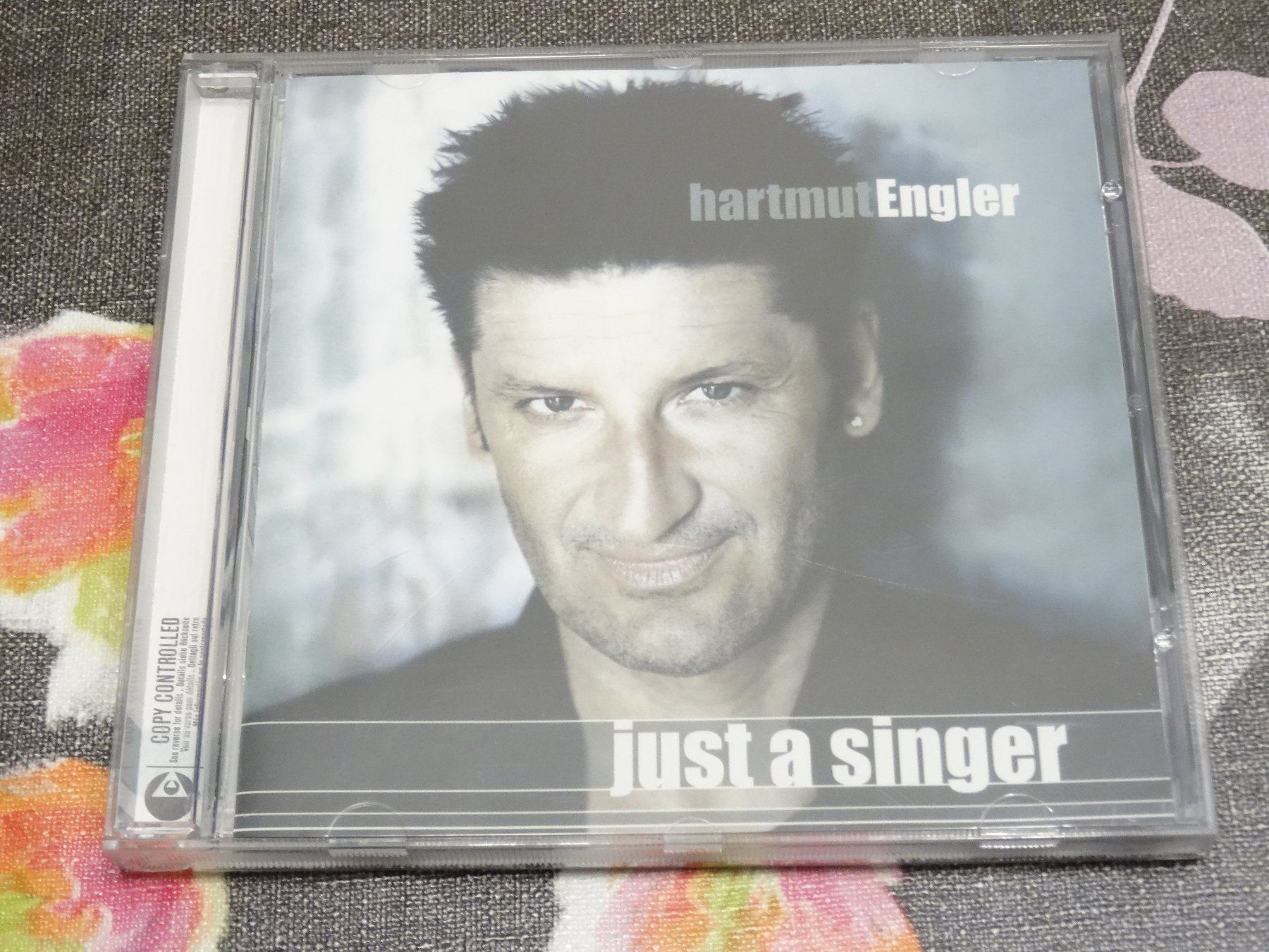 CD: Hartmut Engler - Just a Singer CD – Usato da Olten venduto da Disc-Ausverkauf