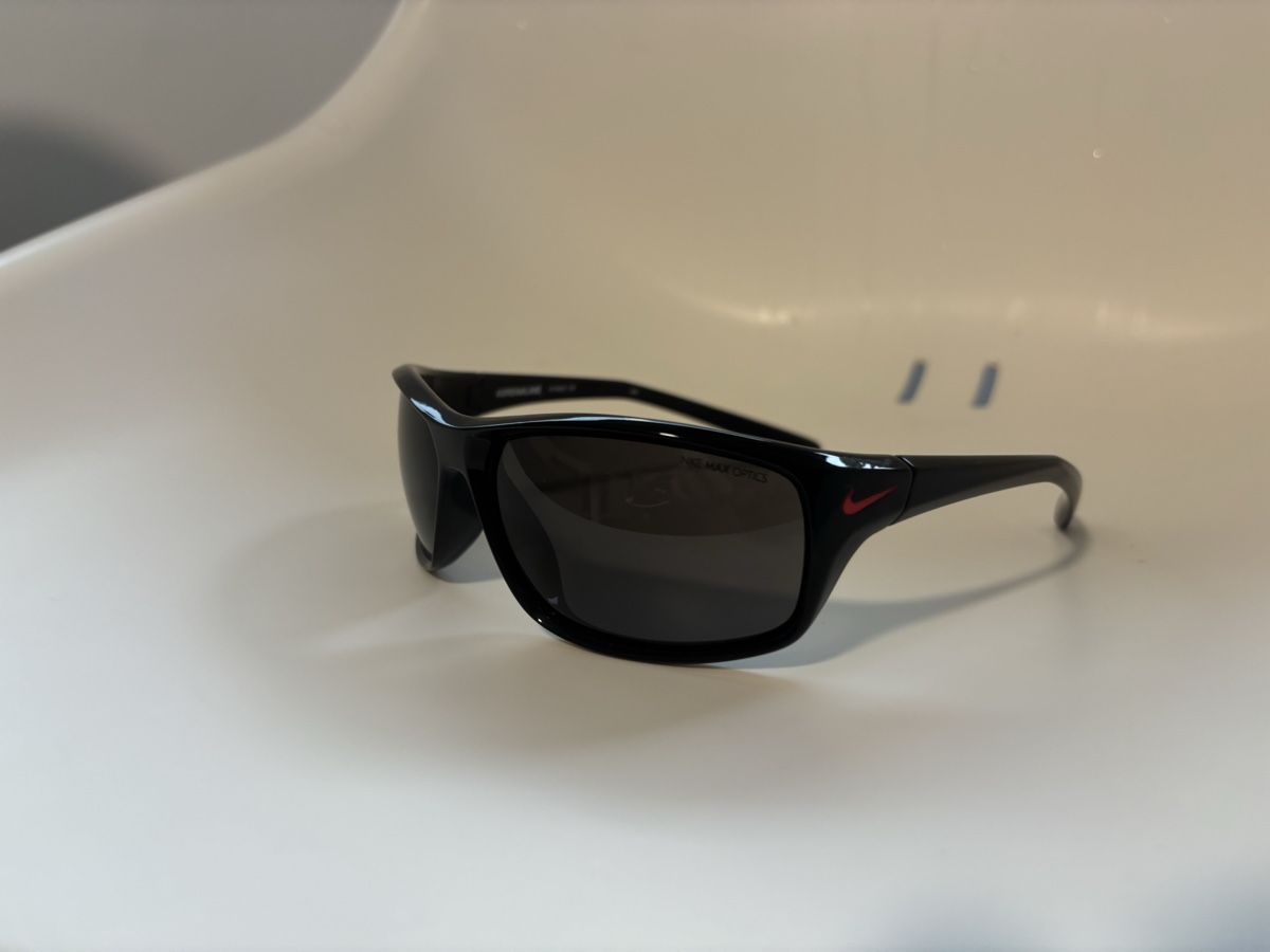 Nike Lunettes & Verres: Nike sunglasses – D'occasion à Lugano par fca_bfs9