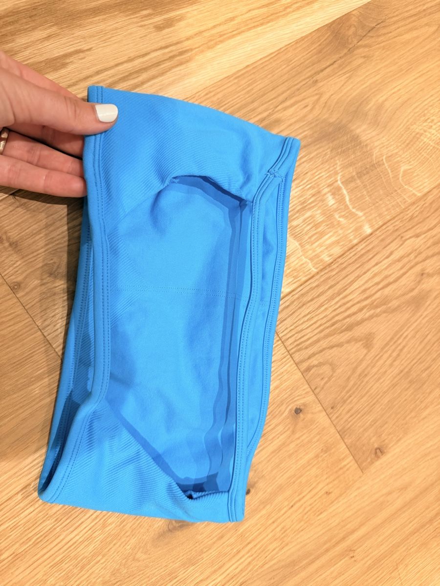 Tops: Sport hellblau Grösse M getragen  – Gebraucht aus Dotzigen von White_Warrior 1
