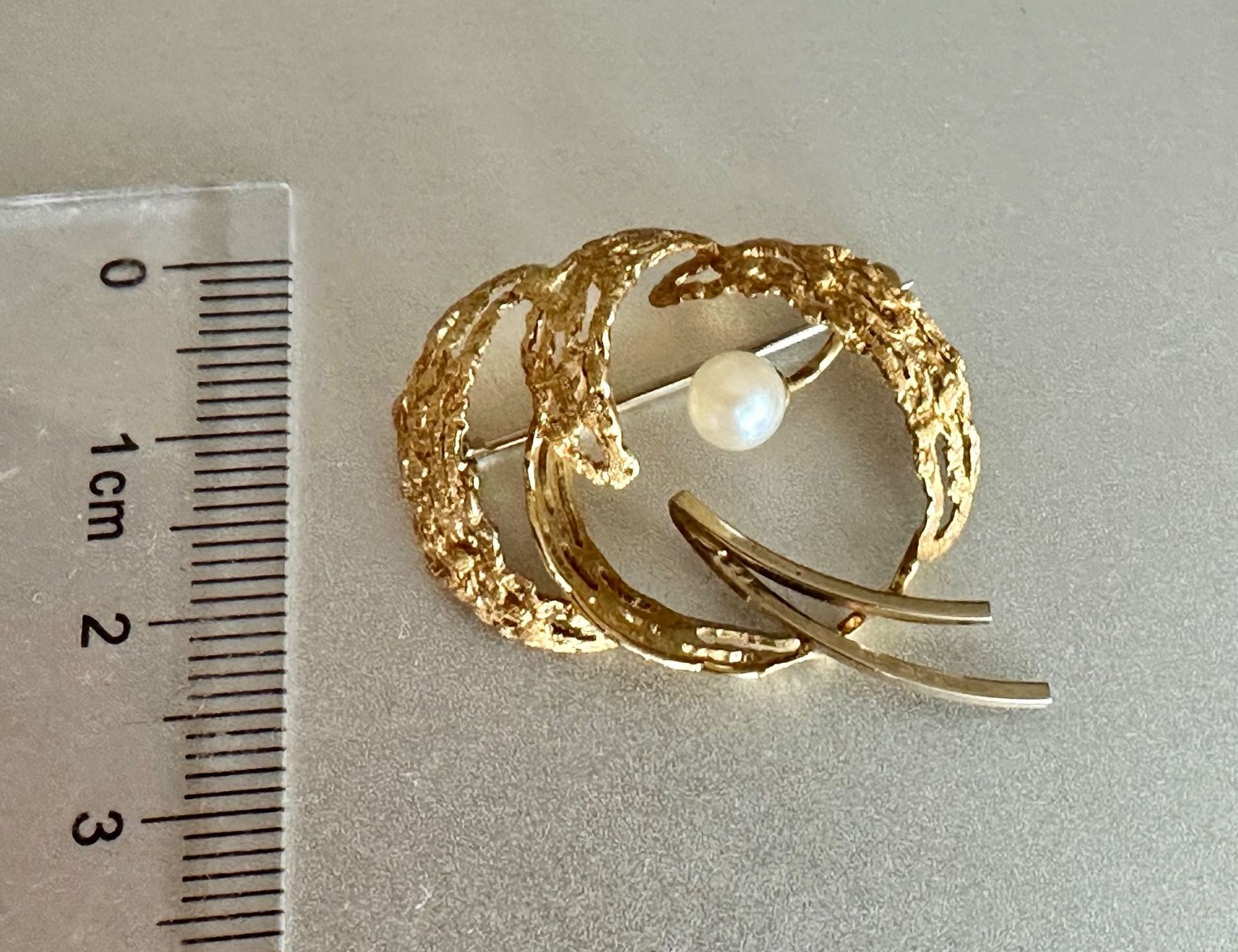 Spille & Fermagli: Wunderschöne 18 Karat Goldbrosche – Usato da Onex venduto da Antiqueshow 3