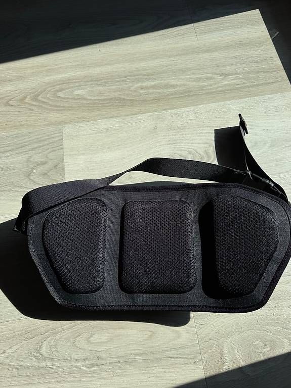 Taschen: Rapha Trail Hip Pack / Bauchtasche  Schwarz – Neu und originalverpackt aus Escholzmatt von sev_km8y 3