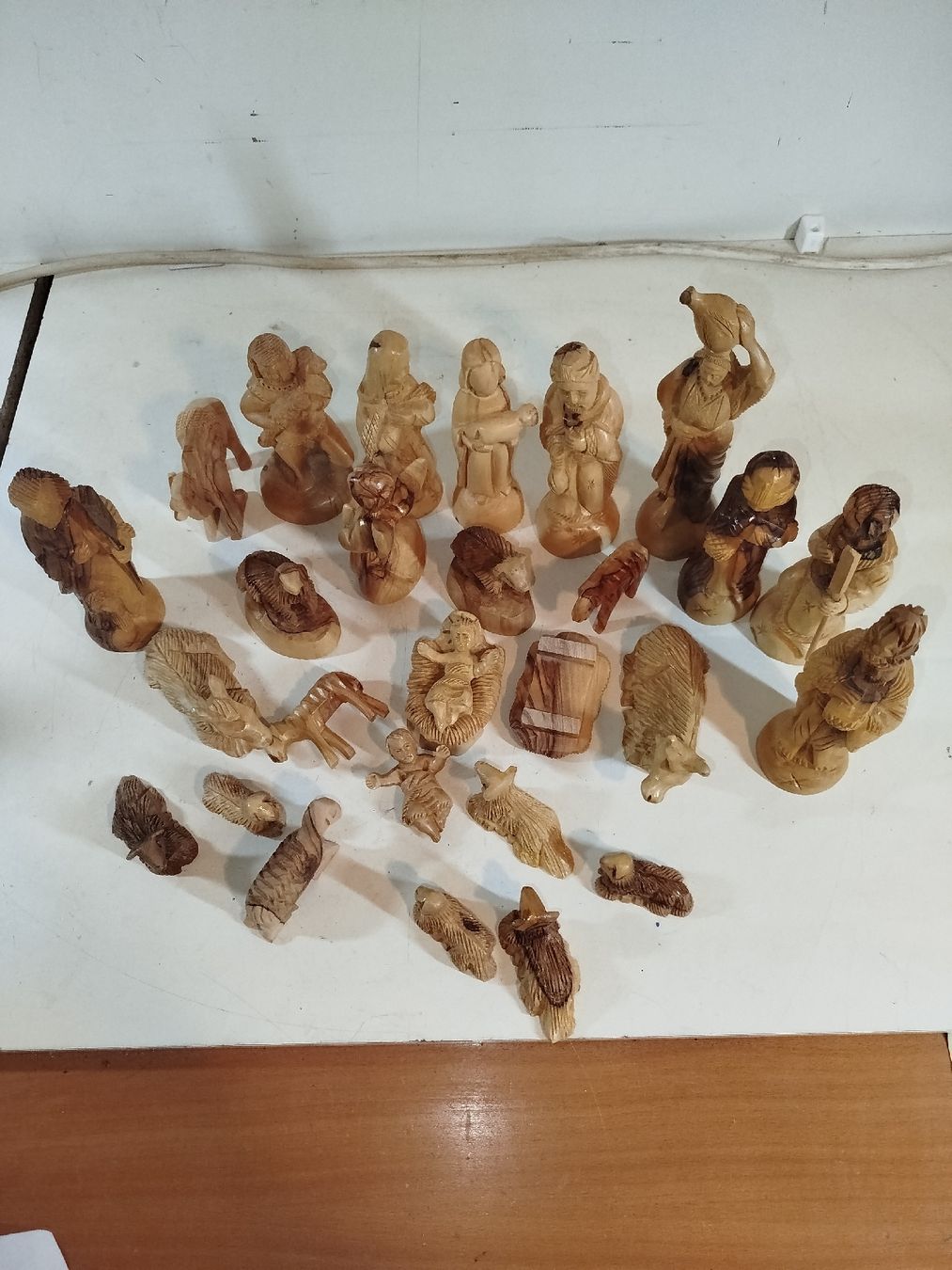 Xilografie: Wunderschöne, handgeschnitzte Krippenfiguren aus Holz(em14) – Usato da Künten venduto da Schnaepplihuus 8