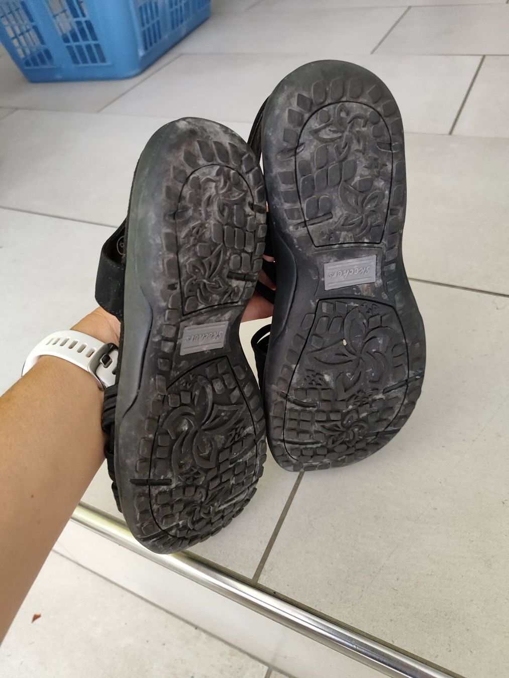 Skechers Scarpe da donna: Neue Sandalen Skechers Gr. 37 – Nuovo (secondo la descrizione) da Seon venduto da Mandes1 3