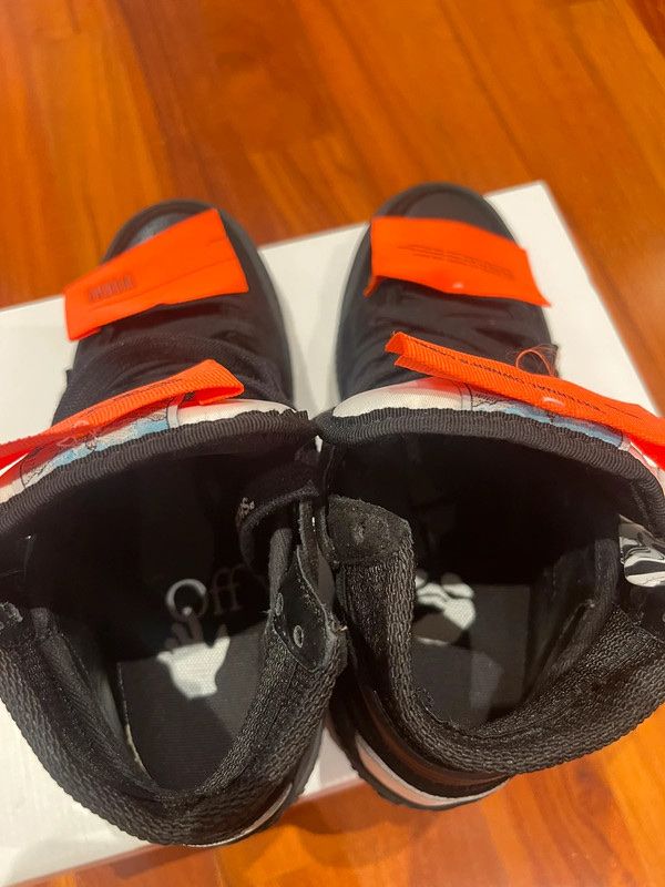Off-White Scarpe da donna: Off white off court sneakers 36 37 – Nuovo (secondo la descrizione) da Kilchberg ZH venduto da cruella 4