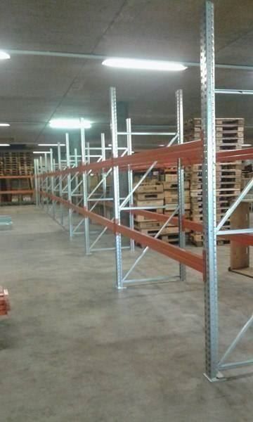 Scaffali: Palettengestell /Lagergestell – Usato da Niederuzwil venduto da beti077