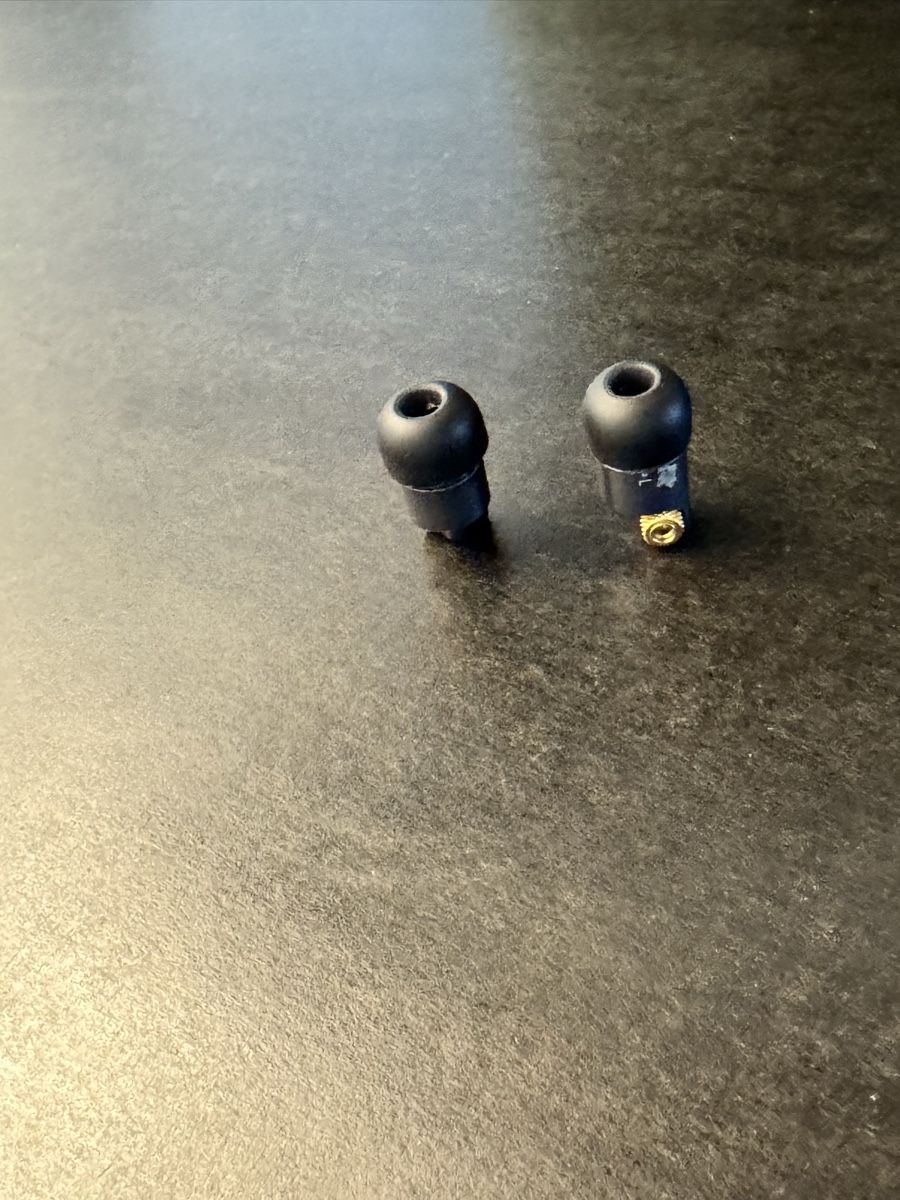 Technics Cuffie: Technics Earbuds EAH-TZ700 with Accessories defective – Difettoso da Bern venduto da Gbilly 8
