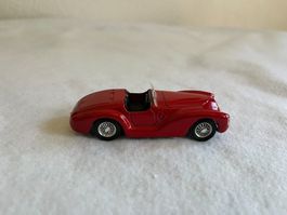 Rotes Vintage Modellauto - Sammlerstück für Auto Liebhaber!